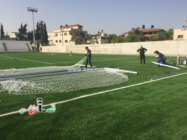     فيديو: تركيب الشباك والبوابات في الملعب الشرقي ورمزي بدير يصرح  مجتمعنا يعشق النقد الاعمى ولا ينظرون الى الانجاز كإنجاز ...  